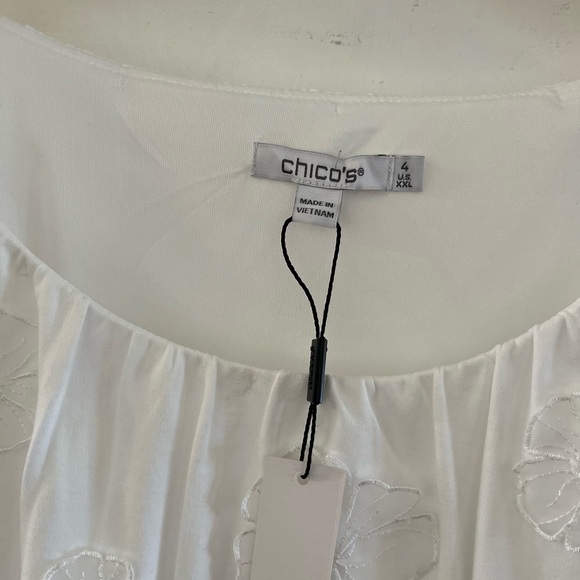 Chico's Plus-Size White Floral 3D Applique Bubble Hem Knit Top Sz XXL - Picture 6 of 9